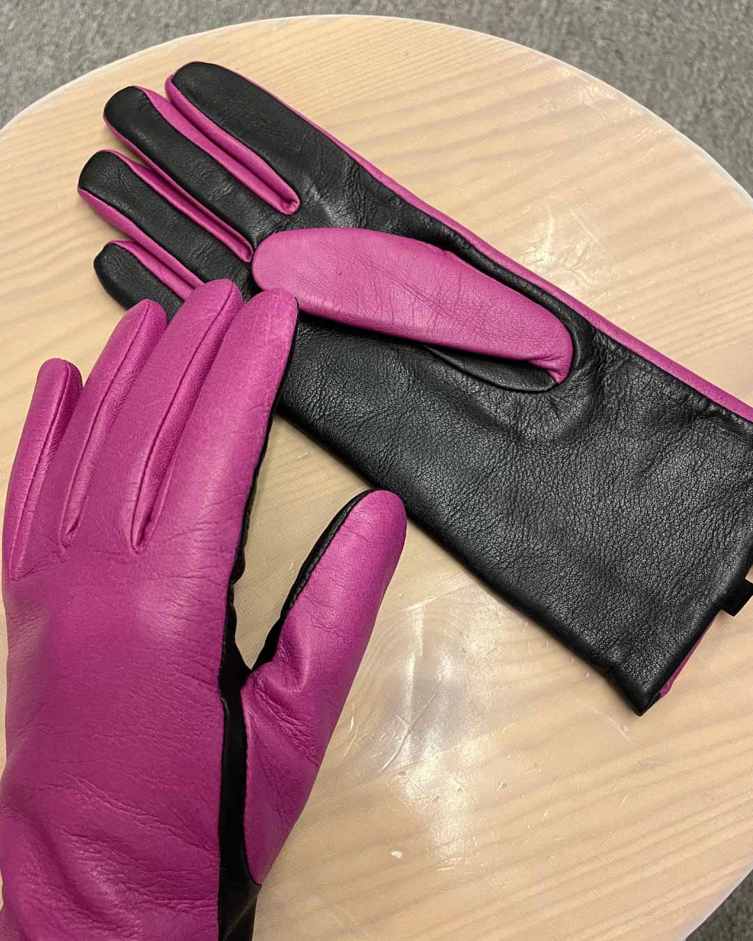 European-Vision-of-Fashion-Pink-Black-Gloves